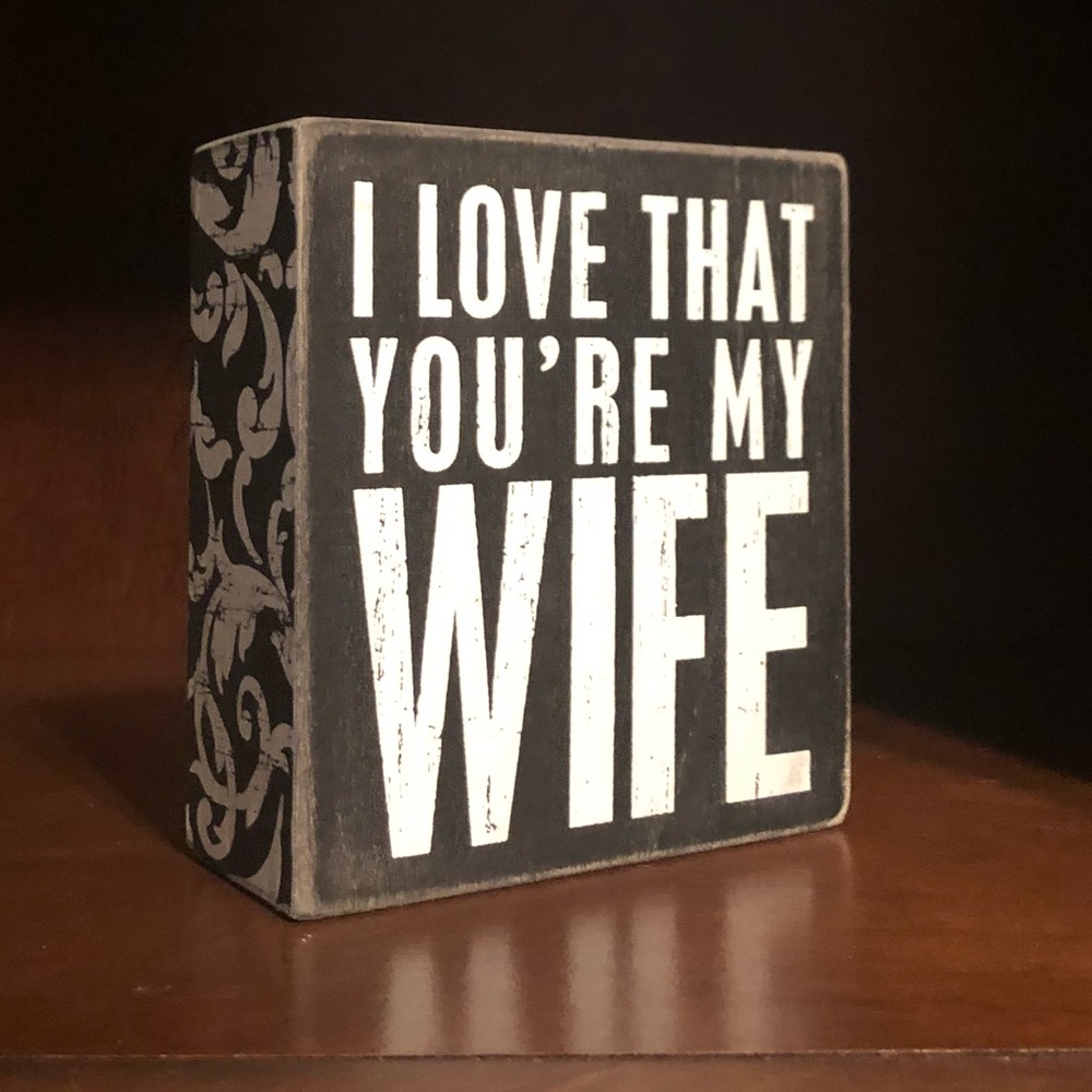 Back and white 5x5 wife decor